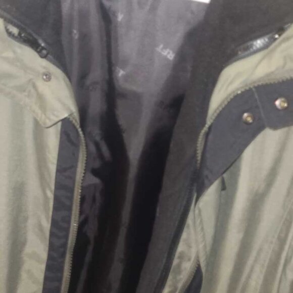 Brand new mens green spring jacket insulation rain , wind proof - Picture 1 of 1